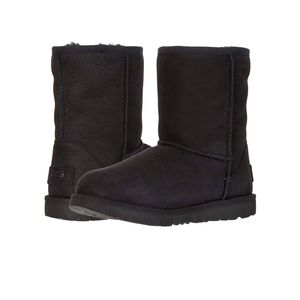 UGG Classic Short II Waterproof Little Kid/Big Kid